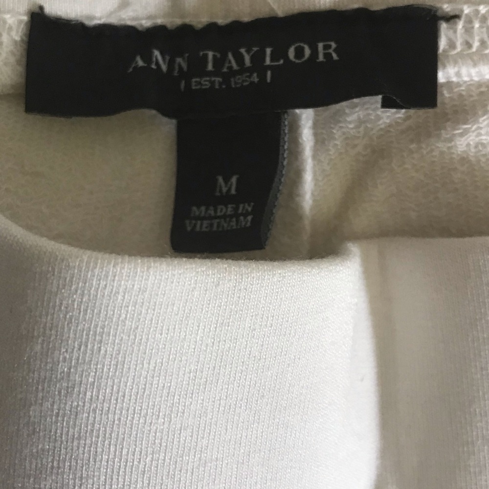 NWOT Ann Taylor French Terry Cropped Leggings - Picture 3 of 4